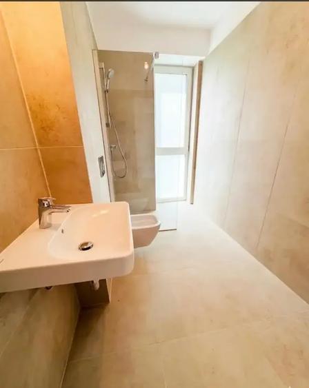 Apartament cu 3 camere semidecomandat în Theodor Pallady