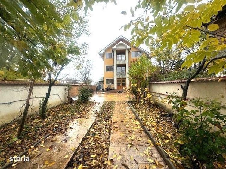 Casă cu 4 camere cu Teren 382 Mp în Central