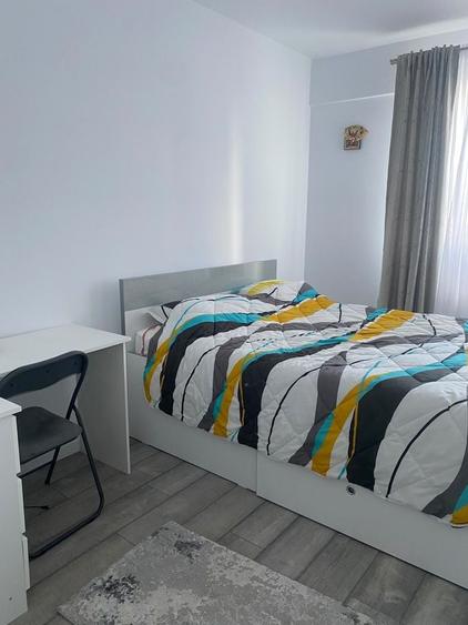 Apartament cu 2 camere decomandat în Roșu