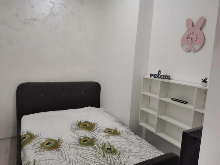 Apartament cu 3 camere decomandat în Răcădău