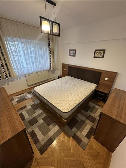 Apartament cu 4 camere decomandat în Turda