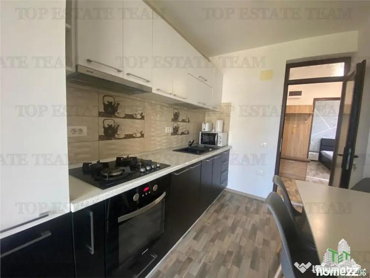 Apartament cu 2 camere decomandat, mobilat în Central