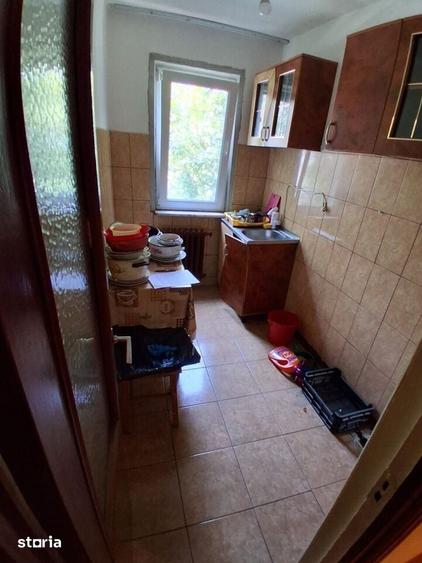 Apartament cu 3 camere decomandat în Sud