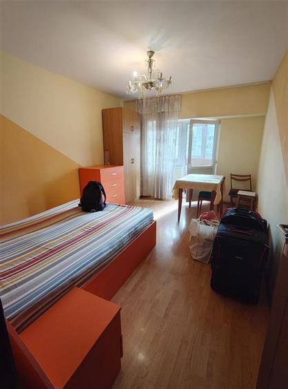 Garsonieră decomandată, mobilată în Alexandru cel Bun