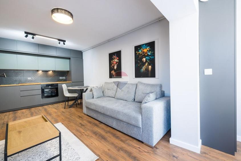 Apartament cu 2 camere decomandat, mobilat în Calea București