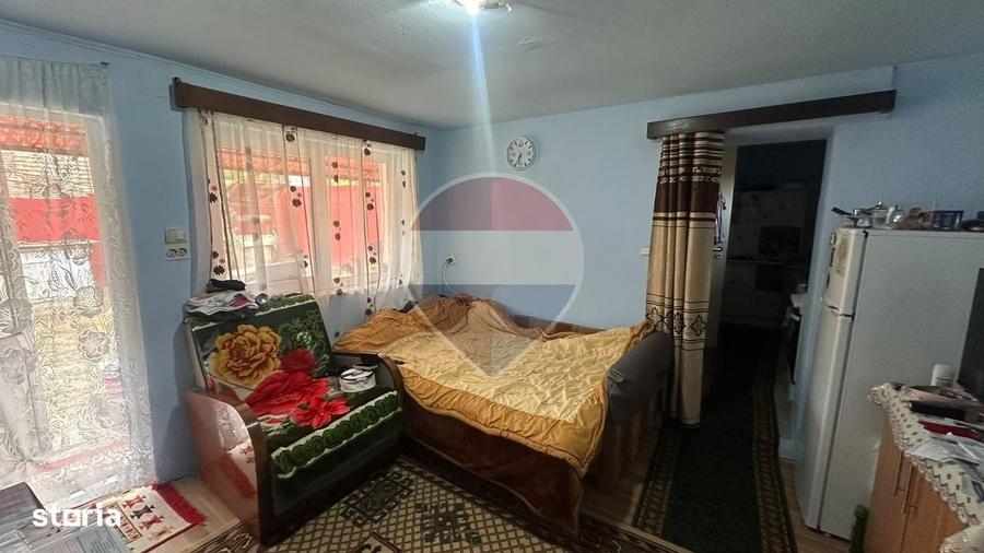 Casă cu 3 camere în Valea Lungă