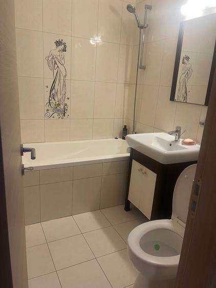 Apartament cu 2 camere semidecomandat în Gara de Nord