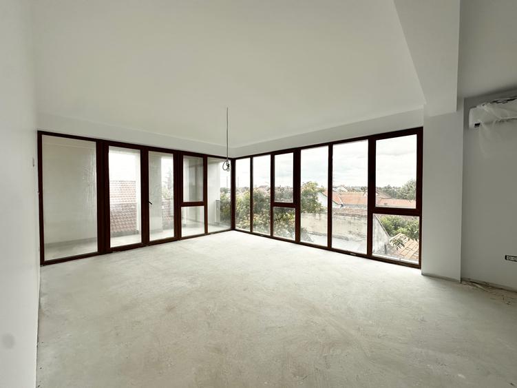 Apartament cu 2 camere decomandat în Fratelia