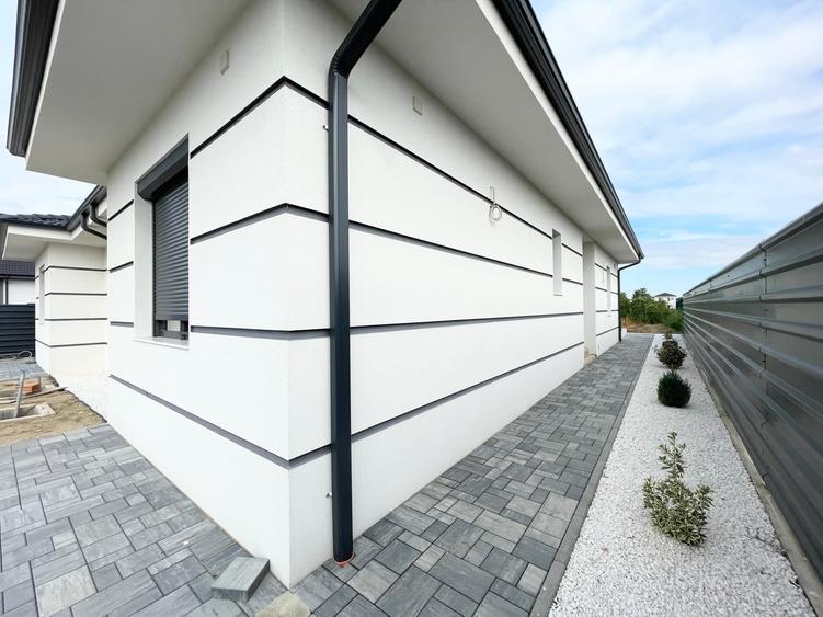 Duplex cu 3 camere cu Canalizare în Moșnița Nouă