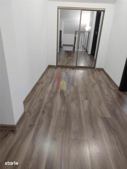 Casă cu 4 camere cu Teren 450 Mp în Vânători