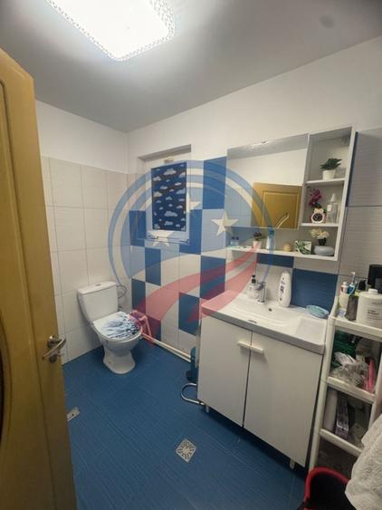 Casă individuală cu 5 camere cu Canalizare în Coțofenii din Dos