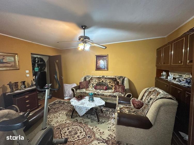Apartament cu 3 camere decomandat în Central