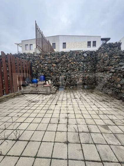 Casă individuală cu 5 camere decomandat cu Canalizare în Mănăștur