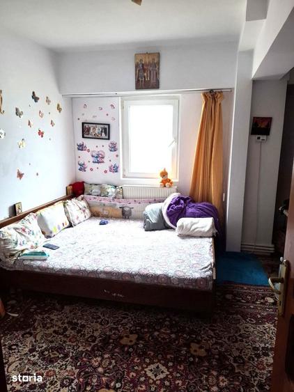 Apartament cu 2 camere decomandat în Broșteni