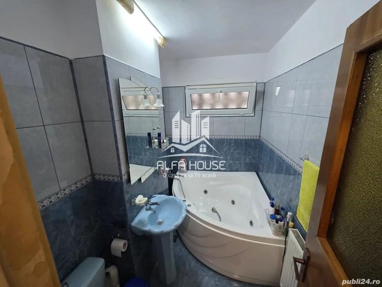 Apartament cu 3 camere semidecomandat în Micro II