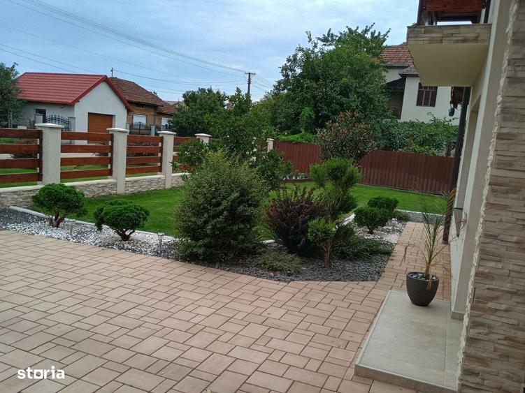 Casă cu 4 camere în Central