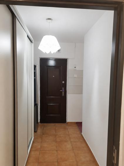 Garsonieră decomandată în Drumul Taberei
