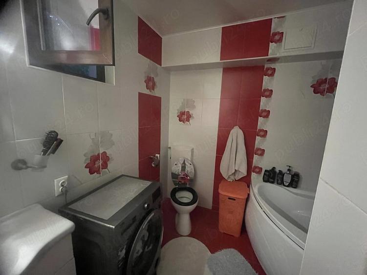 Apartament cu 3 camere decomandat în Granit
