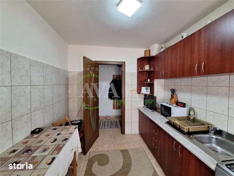 Apartament 2 camere semidecomandate, zona Piata Sud - 3