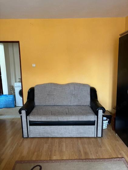 Garsonieră decomandată în Rogerius