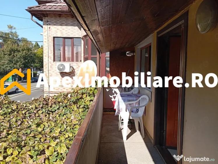 Apartament cu 3 camere decomandat în Ferentari