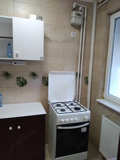 Apartament cu 2 camere semidecomandat în Grivița