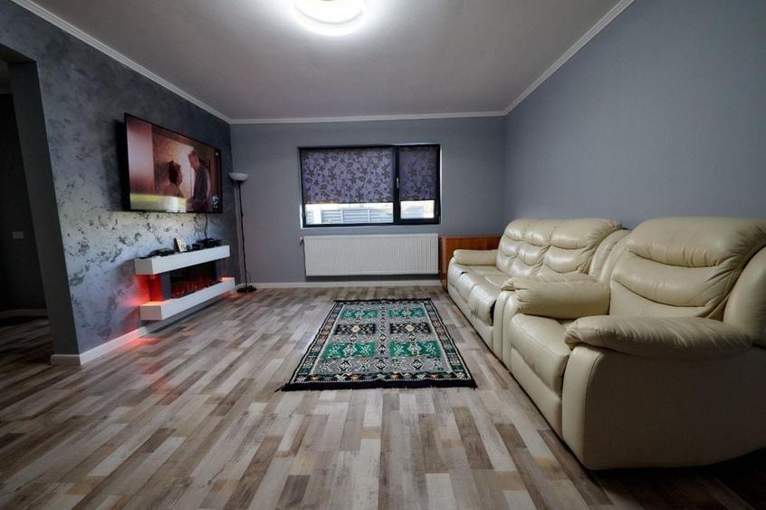 Casă individuală cu 5 camere cu Canalizare în Gară
