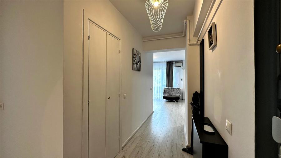 Apartament cu 2 camere semidecomandat, mobilat în Băneasa