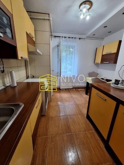 Apartament cu 3 camere decomandat în Tudor
