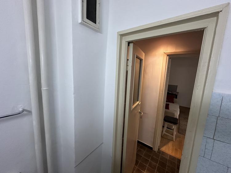 Apartament cu 2 camere semidecomandat, mobilat în Berceni