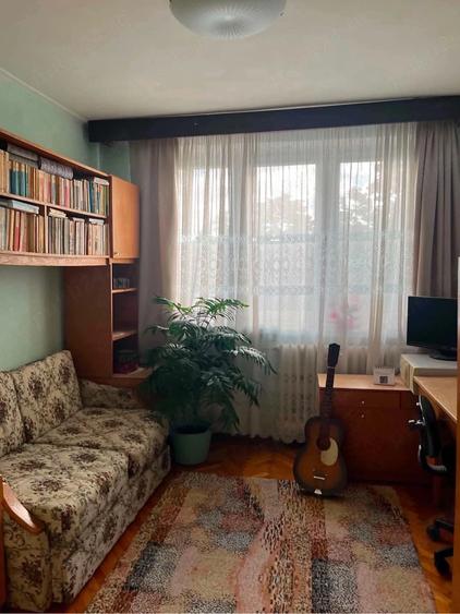 Apartament cu 4 camere nedecomandat în Crihala