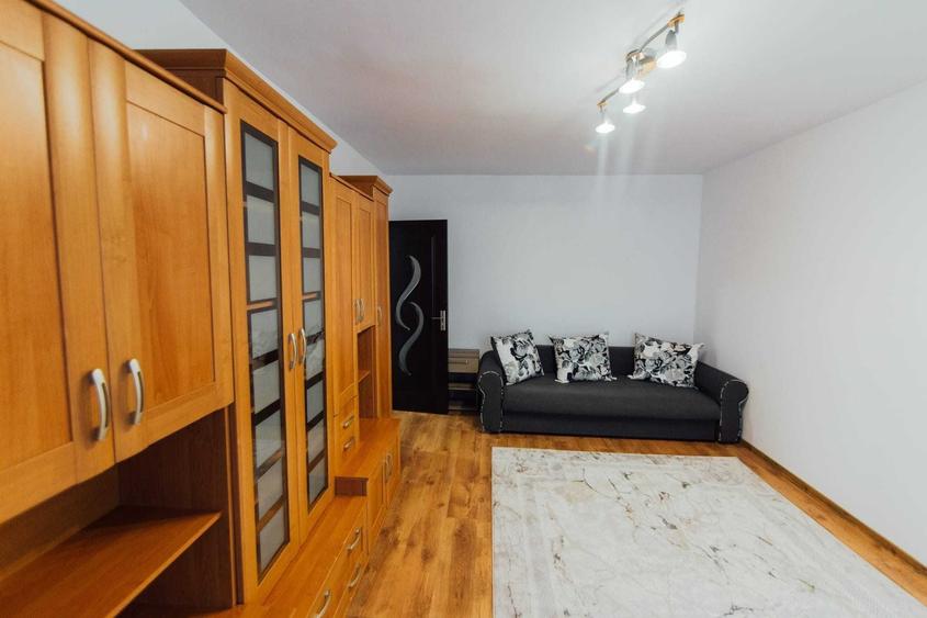 Apartament cu 2 camere decomandat în Budiu Mic