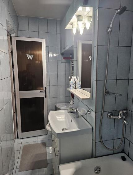 Apartament cu 2 camere decomandat în Traian
