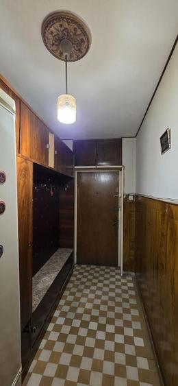 Apartament cu 3 camere decomandat în Cotroceni