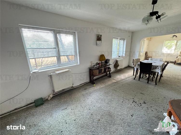 Casă cu 6 camere cu Teren 2000 Mp în Movilița
