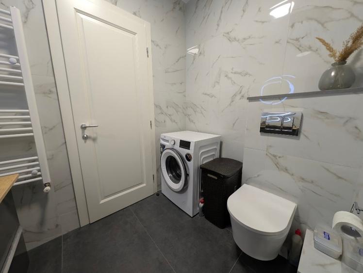 Apartament cu 3 camere decomandat, mobilat în Zorilor