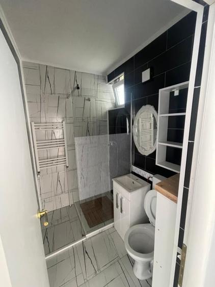 Apartament cu 3 camere decomandat, mobilat în Beclean