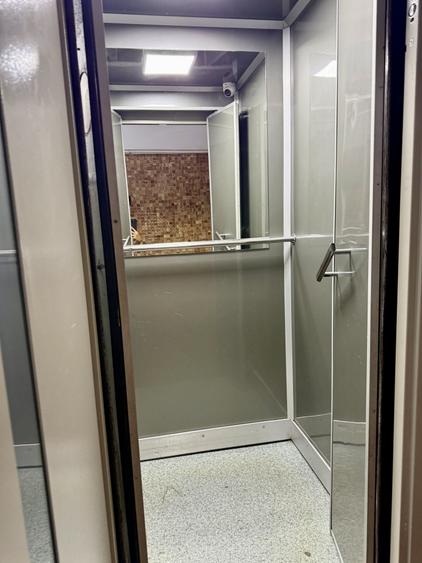 Apartament cu 3 camere decomandat, mobilat în P-ța Victoriei