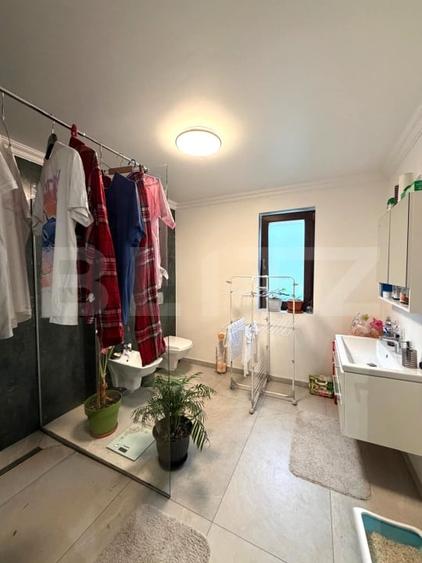 Casă individuală cu 5 camere cu Canalizare în Mănăștur