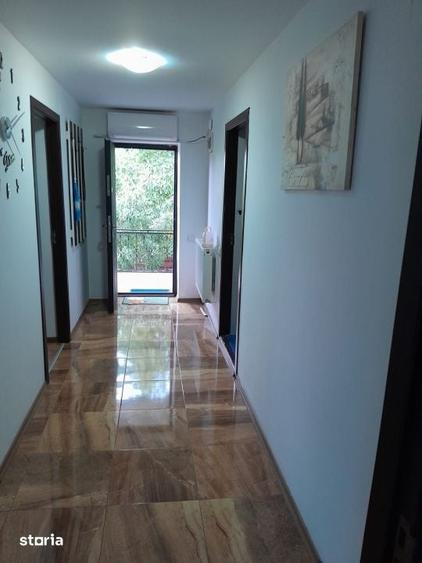 Casă cu 6 camere cu Teren 580 Mp în Central