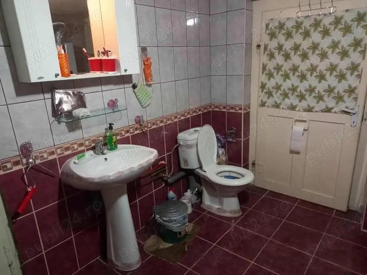 Casă cu 4 camere cu Teren 100 Mp în Central