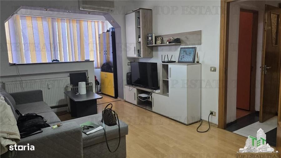 Apartament luminos de vanzare cu 2 camere in zona Crangasi- disponibil - 1
