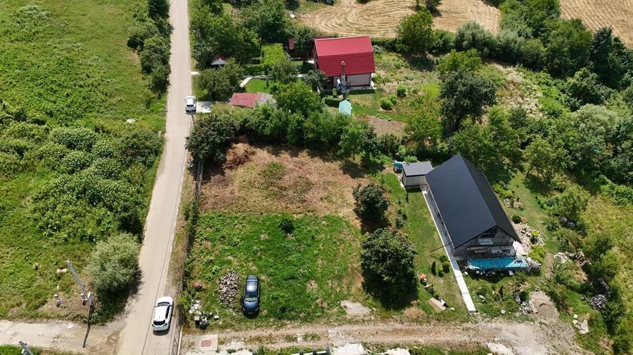 Teren intravilan de 500 mp, în Bârnova