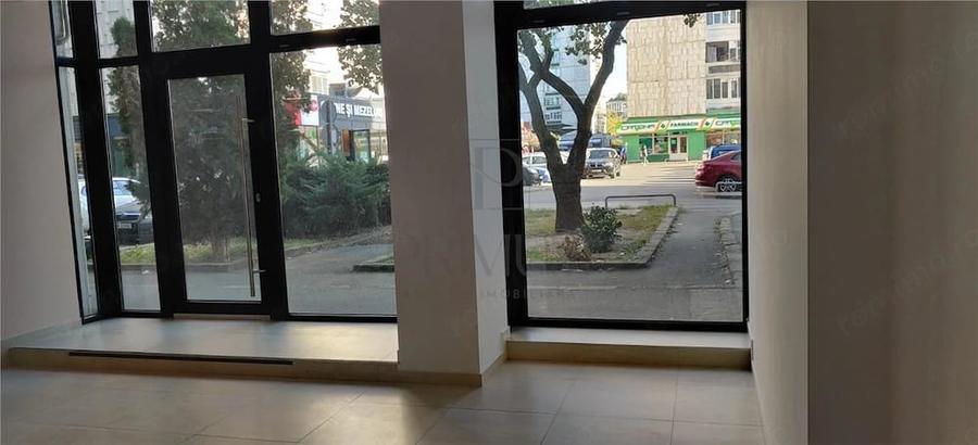 Spațiu comercial, de 128 mp, în Dacia