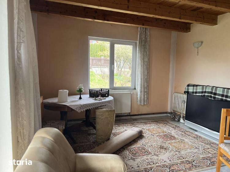 Casă cu 3 camere cu Teren 1000 Mp în Viișoara
