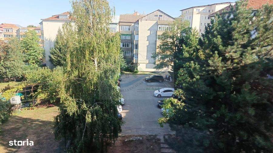 Apartament cu 2 camere decomandat în Sfântu Ilie