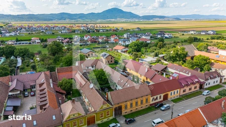 Casă cu Teren 2454 Mp în Cristian