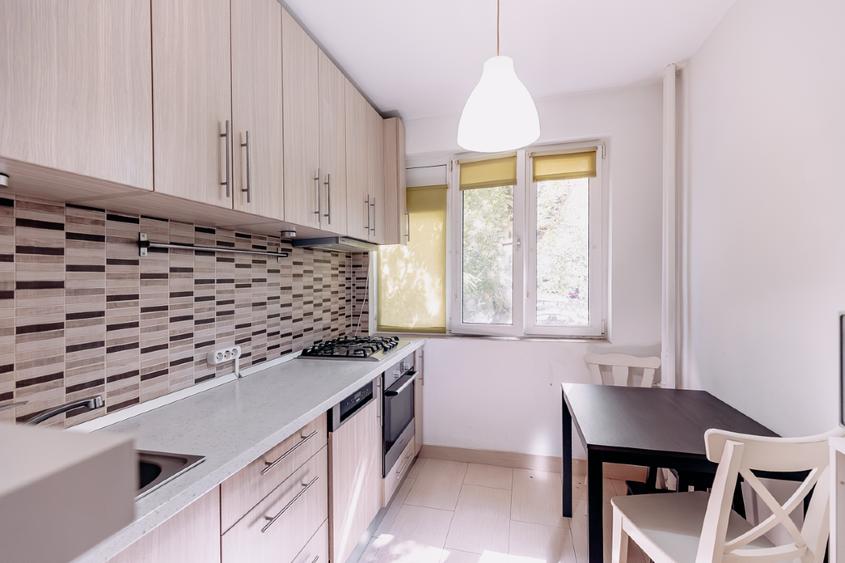 Apartament cu 2 camere decomandat, mobilat în Nicolae Grigorescu