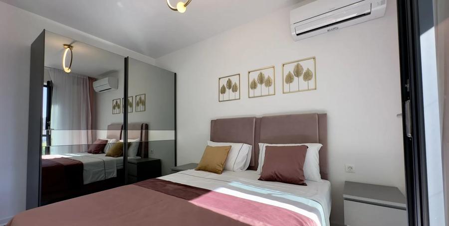 Apartament cu 2 camere semidecomandat, mobilat în Aviației
