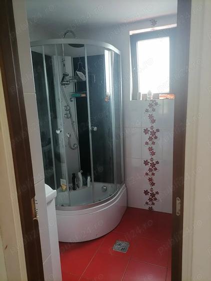 Casă cu 6 camere cu Teren 1056 Mp în Central